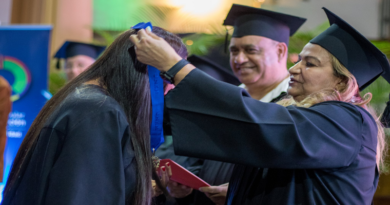 Entregan 201 títulos y distinciones de maestría en Supervisión Educativa a través del convenio Cuba-Venezuela