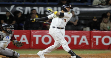 Harold Castro se vistió de héroe para Leones