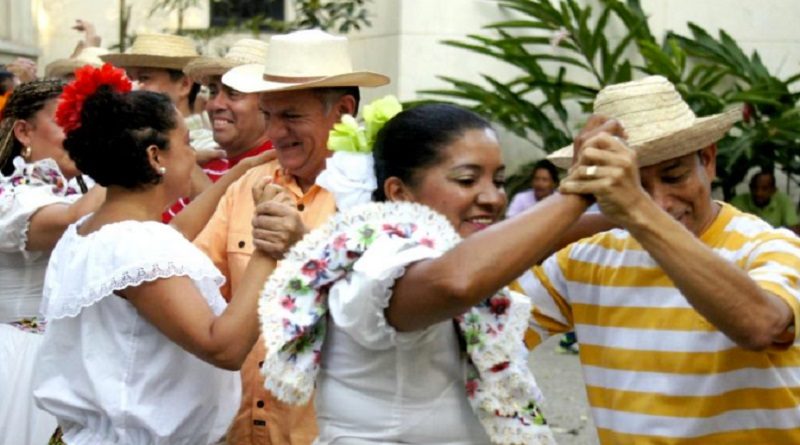 Realizan conversatorio «Presencia de la música oriental en la radio»