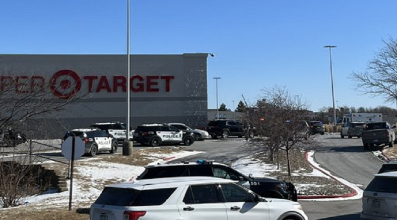 Encuentran sin vida a autor de tiroteo en centro comercial de Estados Unidos
