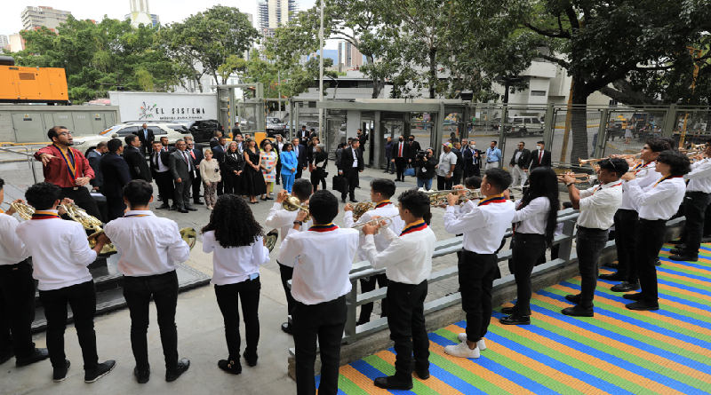 Venezuela dispuesta a sumar esfuerzos para multiplicar experiencias del Sistema Nacional de Orquestas