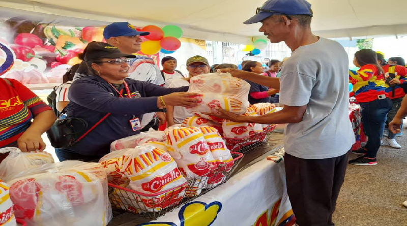 Favorecen a más de 5 mil familias en Bolívar con Feria del Campo Soberano