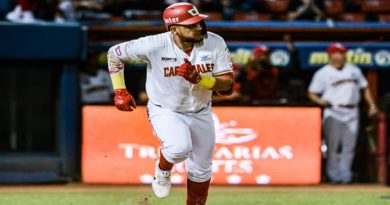 Pedro Castellanos firma con los Padres de San Diego