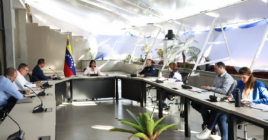 Vicepresidenta Delcy Rodríguez lidera reunión con autoridades del sector transporte