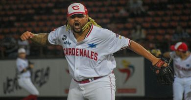 Williams Pérez vestirá la camiseta de los Saraperos en México