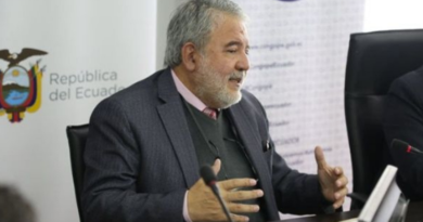 Renuncia secretario anticorrupción de Ecuador tras escándalo
