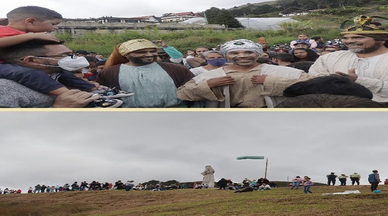 Celebran llegada desde el aire de Reyes Magos en El Jarillo estado Miranda