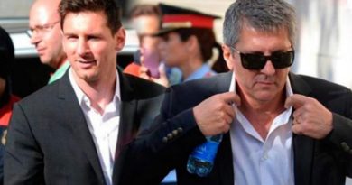 Padre de Messi se reúne con presidente de Barcelona para definir el futuro de su hijo