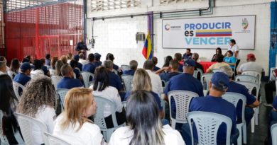 Presentan Sistema Nacional de Formación y Autoformación en Impresos Venezolanos