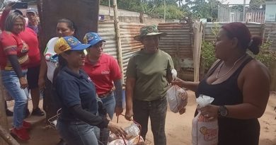 Distribuyen proteínas casa a casa en parroquia Vista al Sol del estado Bolívar