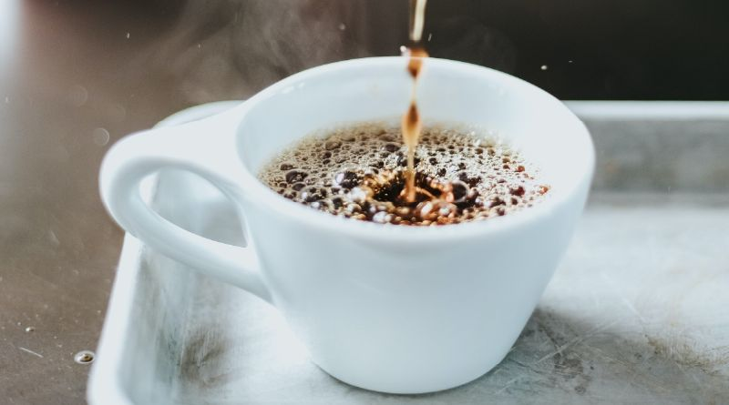 ¿Tomar café mientras entrenas?: Estos son los efectos que causa en el ejercicio
