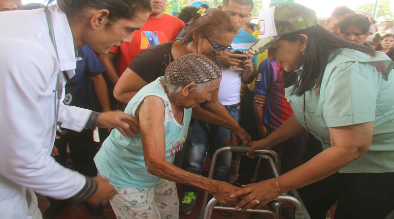 Jornada de salud en Caracas benefician a más de mil personas