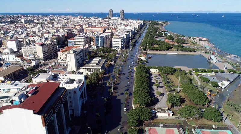Ciudad turca de Alejandreta se inunda por subida del mar tras devastadores terremotos