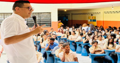 Diputado Jesús Santander desmiente que bachilleres impartirán clases de educación básica