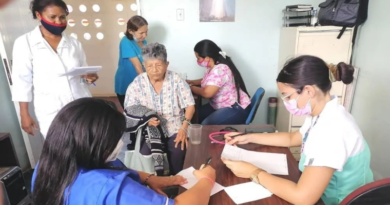 Secretaría de Salud coordina agenda de atención al adulto mayor en Falcón