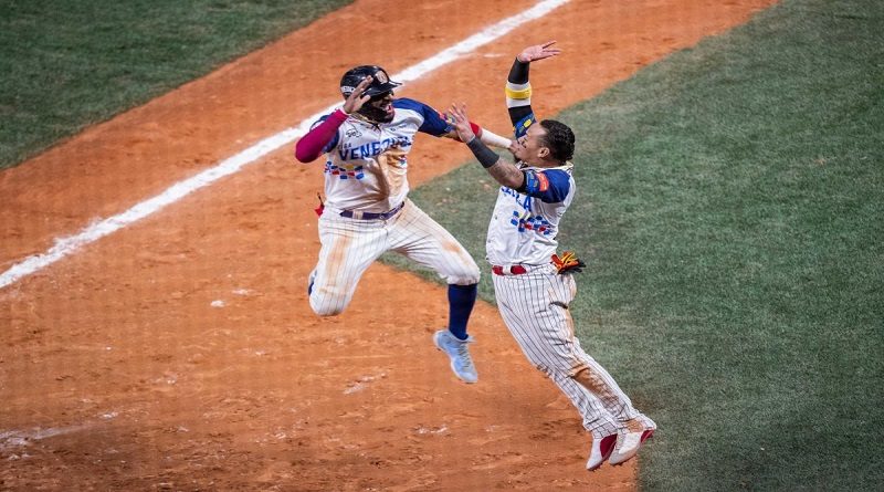 Venezuela deja en el terreno a República Dominicana 3 carreras por 2