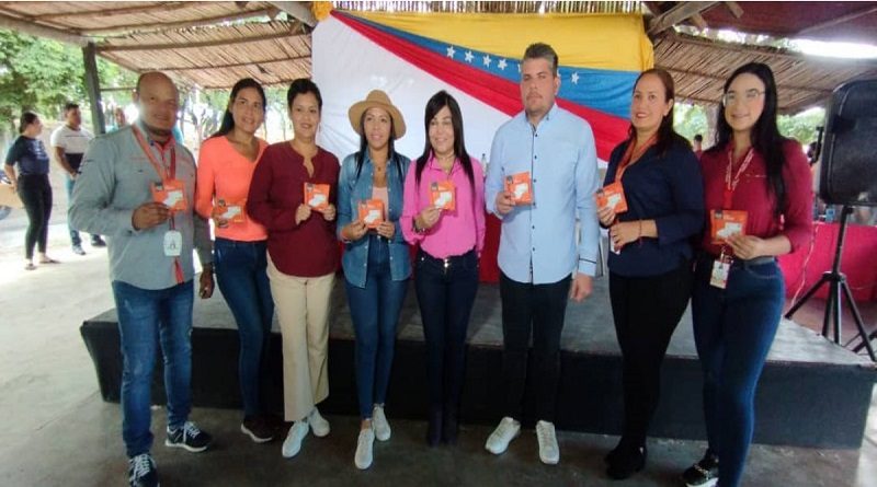 Realizan jornada para entregar financiamientos a emprendedores de Nueva Esparta