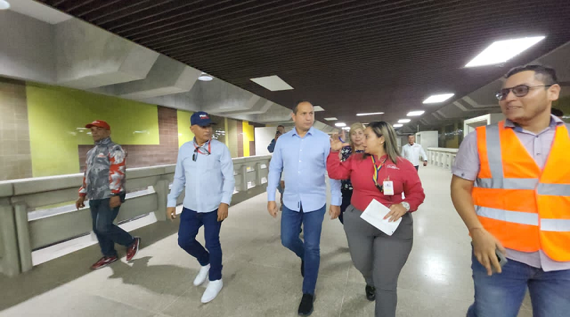 Inspeccionan trabajos de rehabilitación de estación Sabana Grande del Metro de Caracas