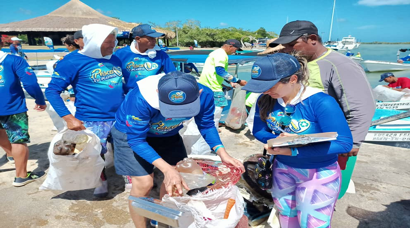 Recolectan desechos para preservar ecosistemas marinos e impulsar economía circular en Morrocoy