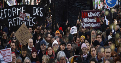 Franceses protestan por tercer día contra reforma de pensiones