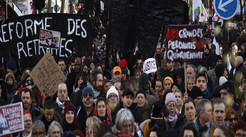 Franceses protestan por tercer día contra reforma de pensiones