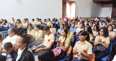 Difunden texto de Ley de Participación Estudiantil en Portuguesa