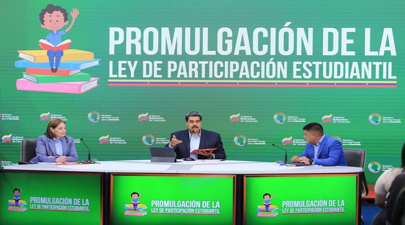 Presidente Maduro lidera acto de promulgación de la Ley de Participación Estudiantil