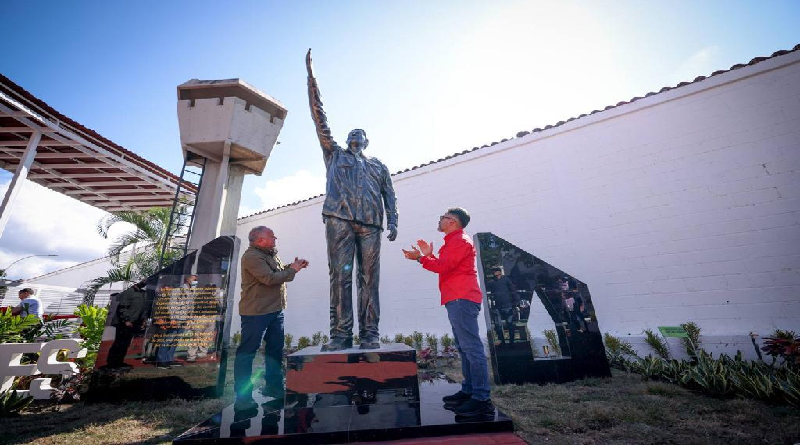 Inauguran plaza Hugo Chávez en Universidad Nacional Experimental de la Seguridad