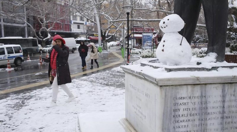 Aerolínea turca Turkish Airlines cancela 240 vuelos por nevadas esperadas en Estambul