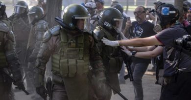 Justicia chilena condena a policías que dispararon en protestas de 2019