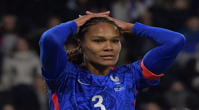 Polémica en fútbol francés por retiro de jugadoras de selección