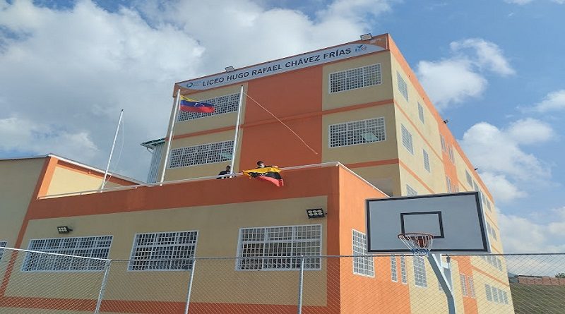 Inaugurado liceo Hugo Rafel Chávez frías en el estado Táchira