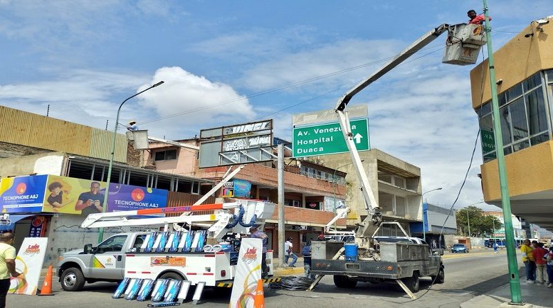 Ofensiva Iribarren Iluminado rehabilita alumbrado público en Barquisimeto