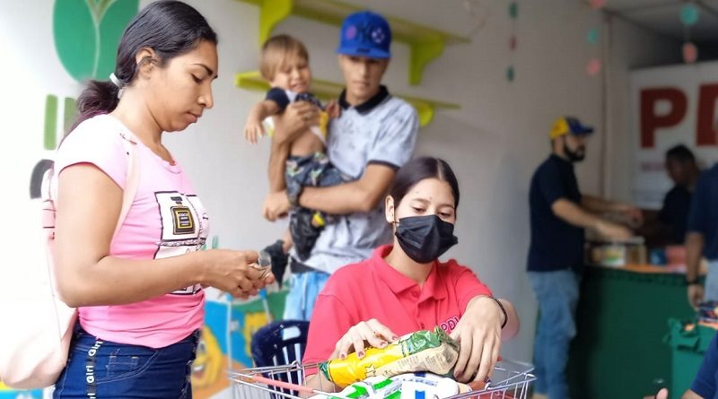 Más de tres mil familias abastecidas de alimentos en Barcelona