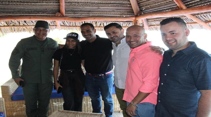 Gobernador Terán inaugura el restaurant y marisquería Báltico en Macuto