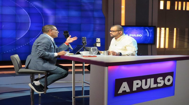 Gobernador Gilberto Pinto: El agua potable en Sucre incrementó en un 65% en un año