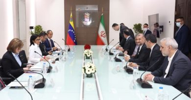 Vicepresidenta Delcy Rodríguez recibe a ministro de Exteriores de Irán