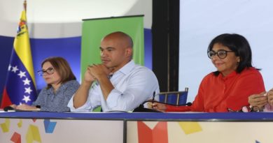 Desarrollan Encuentro con las Estructuras de los Centros de Desarrollo de la Calidad Educativa de Caracas
