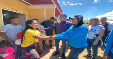 Entregan 50 viviendas en el Urbanismo La Gran Villa en el estado Aragua