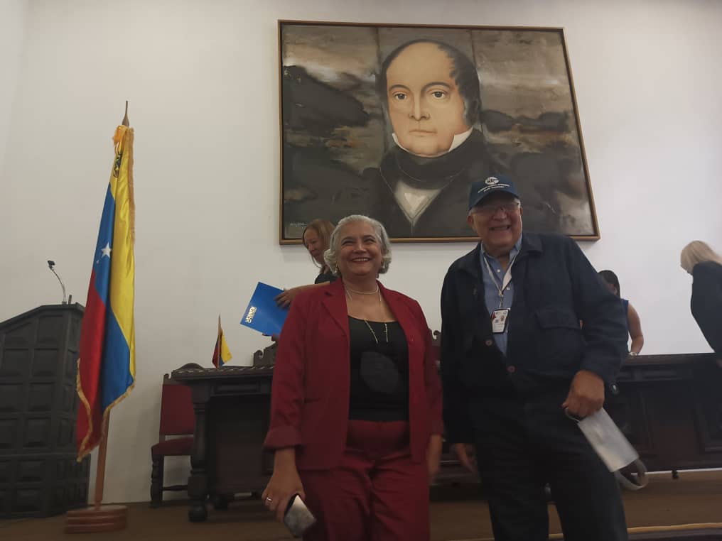 Universidad Nacional Experimental del Magisterio gradúa a 696 nuevos especialistas