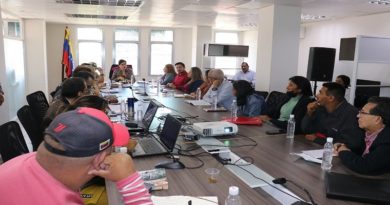 Comisión Permanente de las Comunas debate propuestas de consulta pública nacional