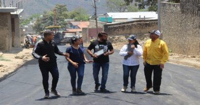 Inicia Plan de Asfaltado Aragua Reverdece en El Castaño