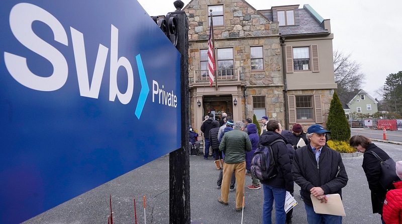 Economistas advierten del riesgo para otros 186 bancos en Estados Unidos