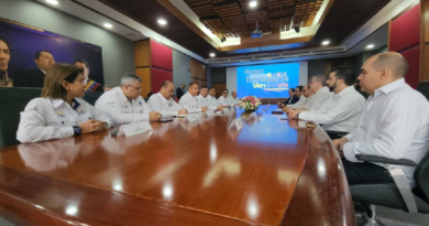 Firman acuerdo de integración técnica para garantizar eficiencia en procesos portuarios