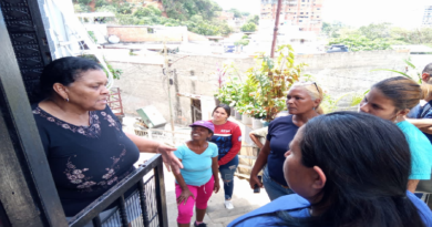 Jornada de “Salud Toca a tu Puerta” atiende a pacientes de la parroquia Caraballeda en La Guaira