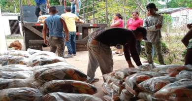 Entregan alimentos a más de 100 familias del estado Amazonas