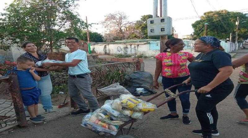 Entregan combos CLAP para garantizar soberanía alimentaria a familias del estado Zulia