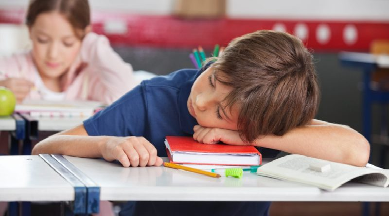 ¿Por qué es importante el descanso para la salud y aprendizaje en los niños?