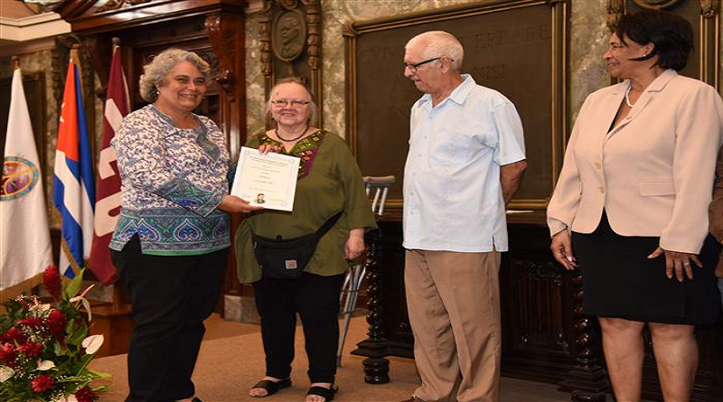 Entregan Premio Sofía Kovalevskaya a científicas cubanas