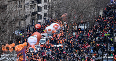 Miles de trabajadores protestan contra reforma de pensiones en Francia